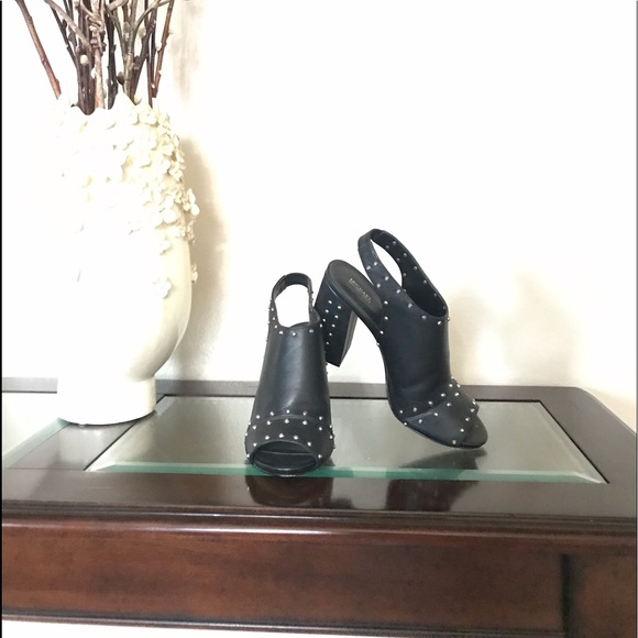 MK Shoes - Picture 3 of 6